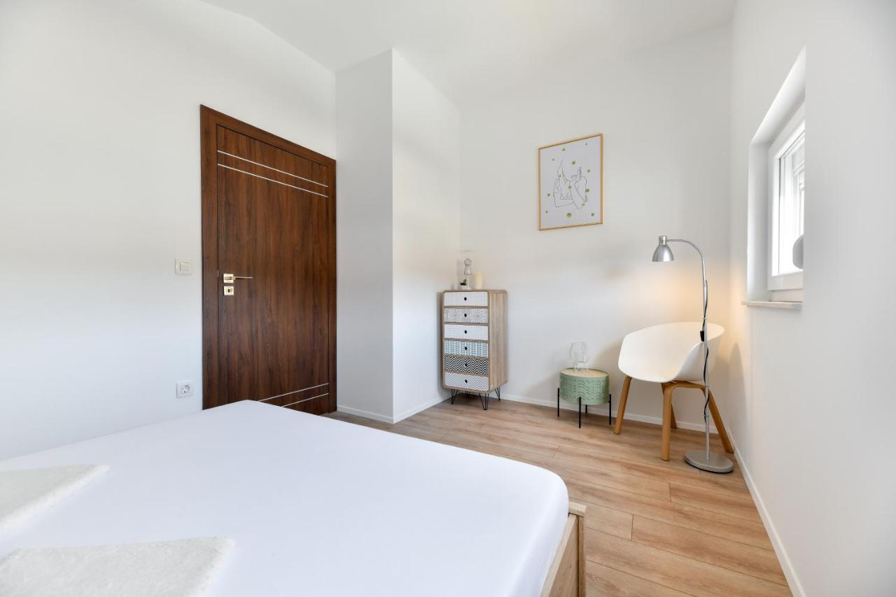 Modern Holiday Apartment "Libra" With Swimming Pool Posedarje Luaran gambar